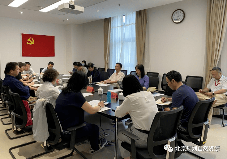 新澳门与香港2025精准正版免費資料;精选解析、解释与落实